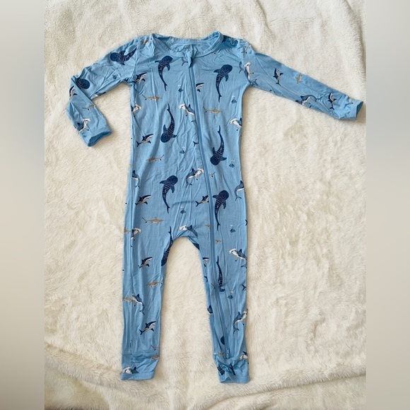 🦈Like New Kyte Romper🦈 - Picture 3 of 5